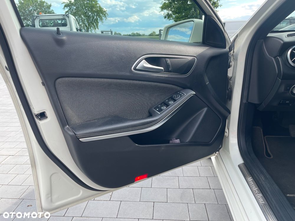 Mercedes-Benz Klasa A 180 d 7G-DCT - 29
