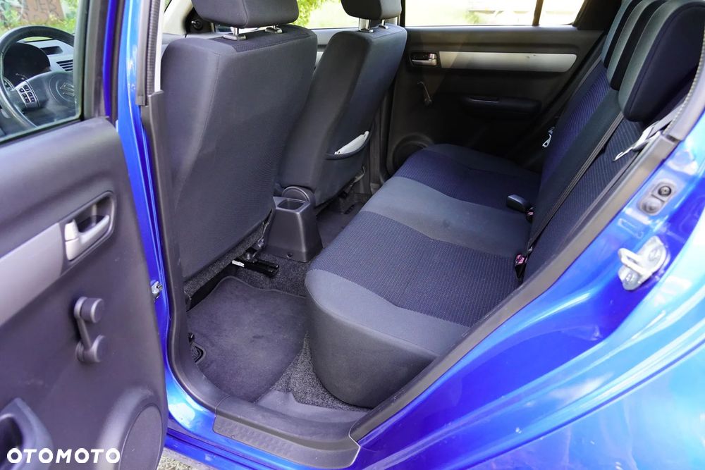 Suzuki Swift - 12