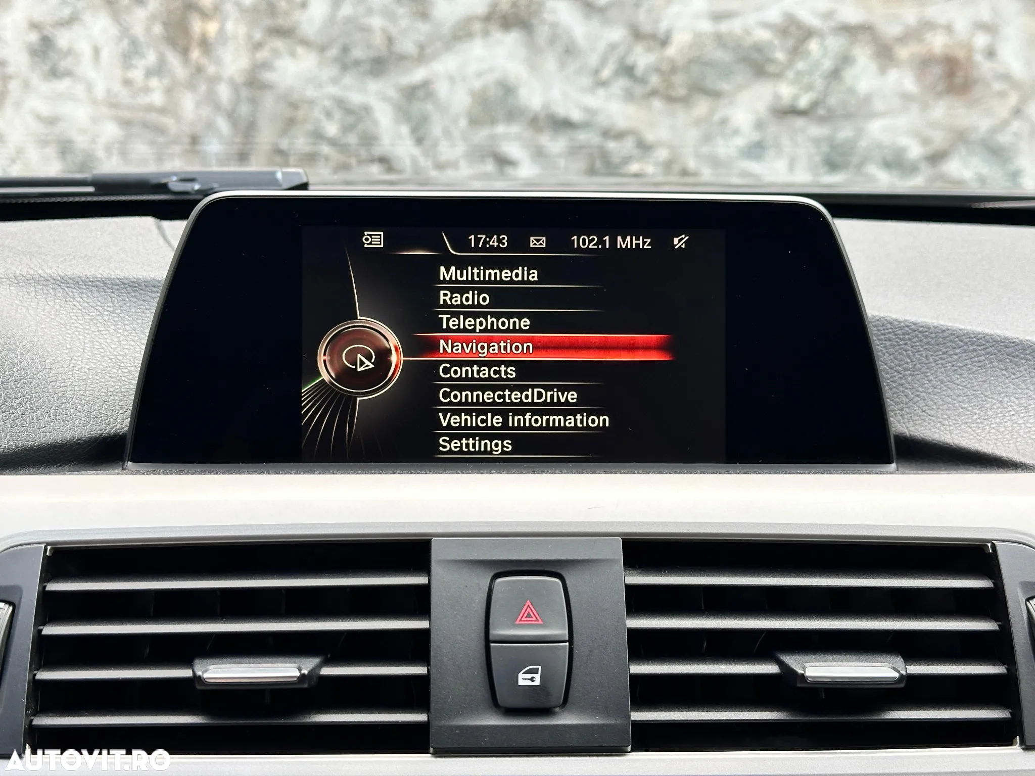 BMW Seria 3 320d Touring Aut. Efficient Dynamics Edition - 30