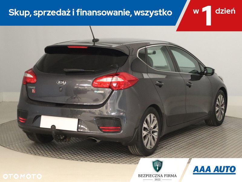Kia Ceed - 7