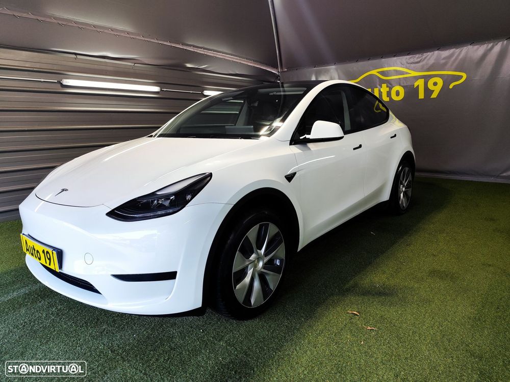 Tesla Model Y RWD - 1