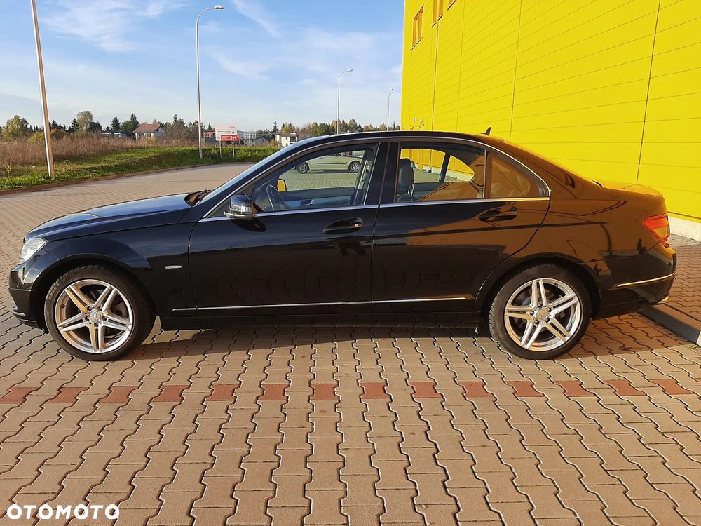 Mercedes-Benz Klasa C 250 CGI Automatik BlueEFFICIENCY Avantgarde - 10