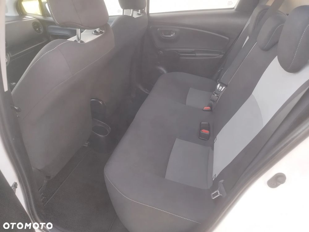 Toyota Yaris - 11