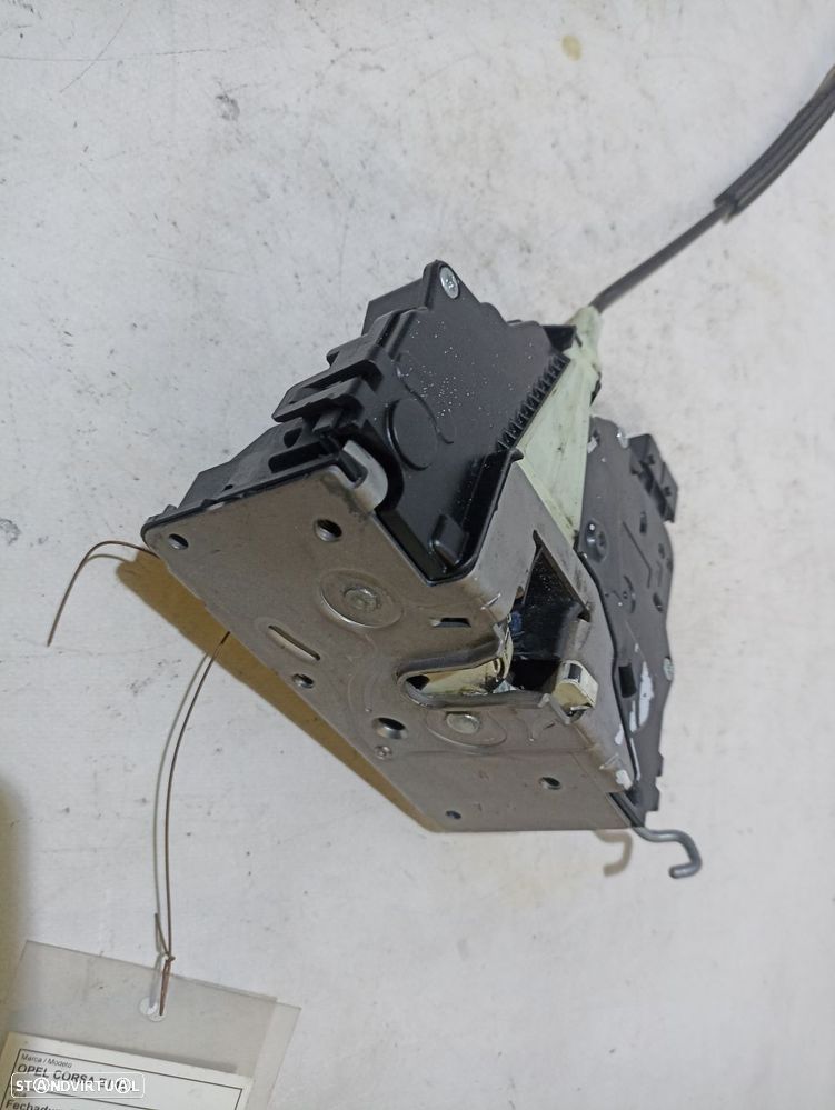 Fechadura / fecho porta frente direito OPEL Corsa E - 1