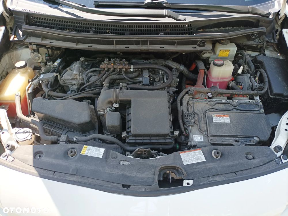 Toyota Prius 1.8 Hybrid Active - 25