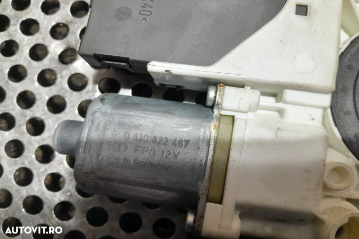 Motoras macara geam spate dreapta 1K0959793Q / 5N0959701 / 0130822467 - 5