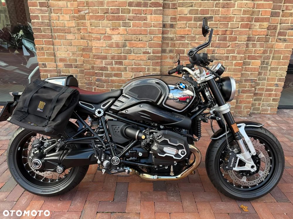 BMW R - 1