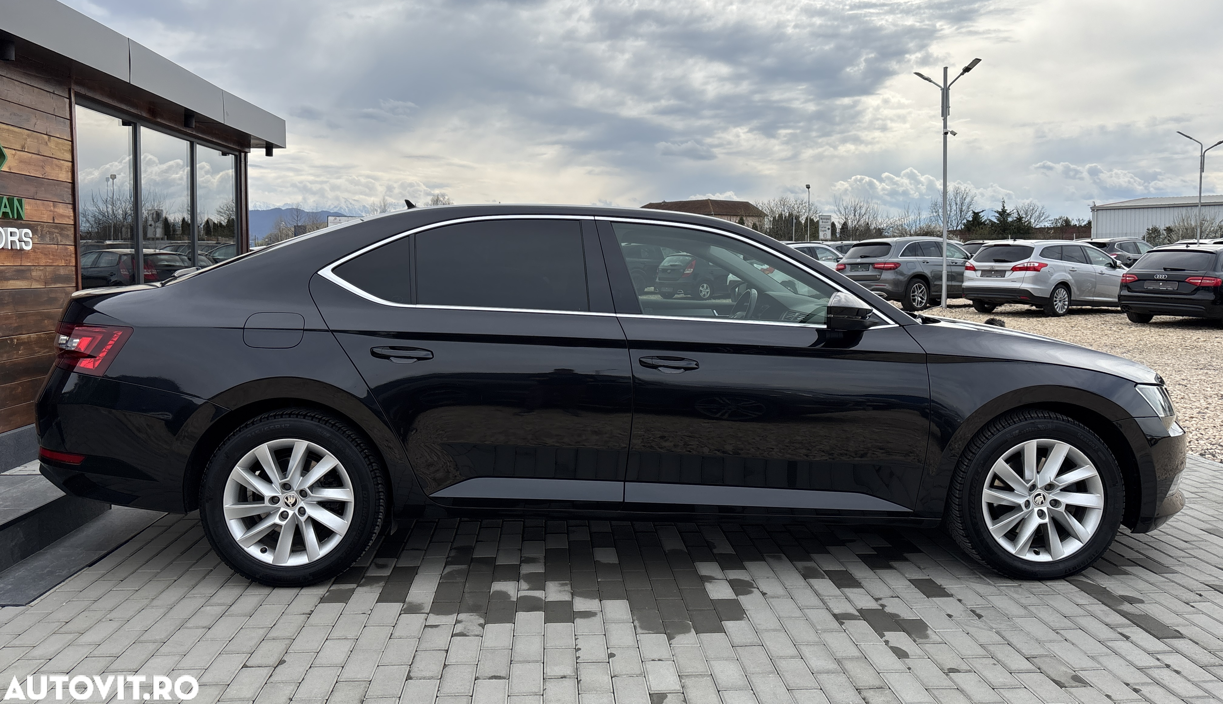 Skoda Superb 1.6 TDI DSG Style - 10