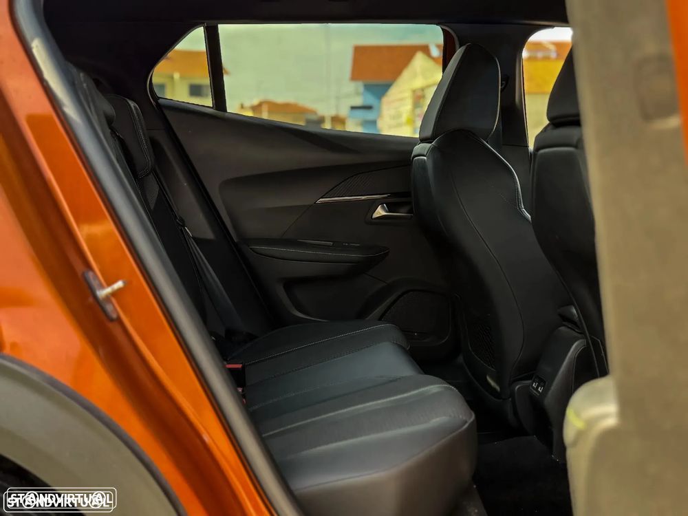 Peugeot 2008 1.5 BlueHDi GT Line EAT8 - 36