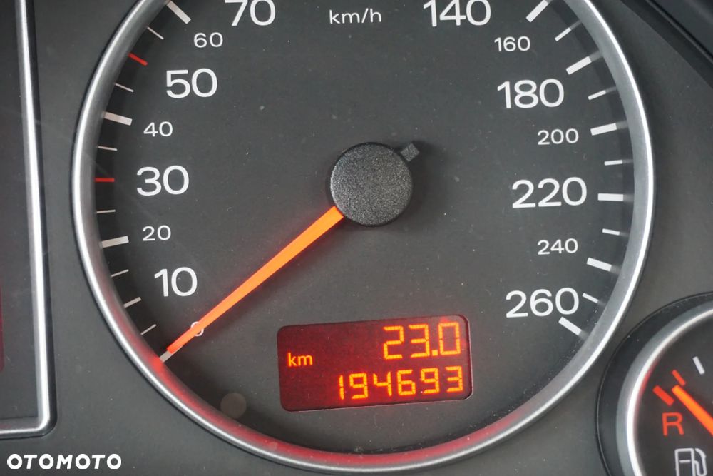 Audi A4 Avant 2.0 TDI - 31