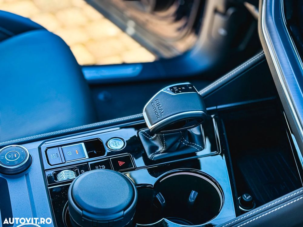 Volkswagen Touareg V6 TDI 4MOTION R-Line - 22