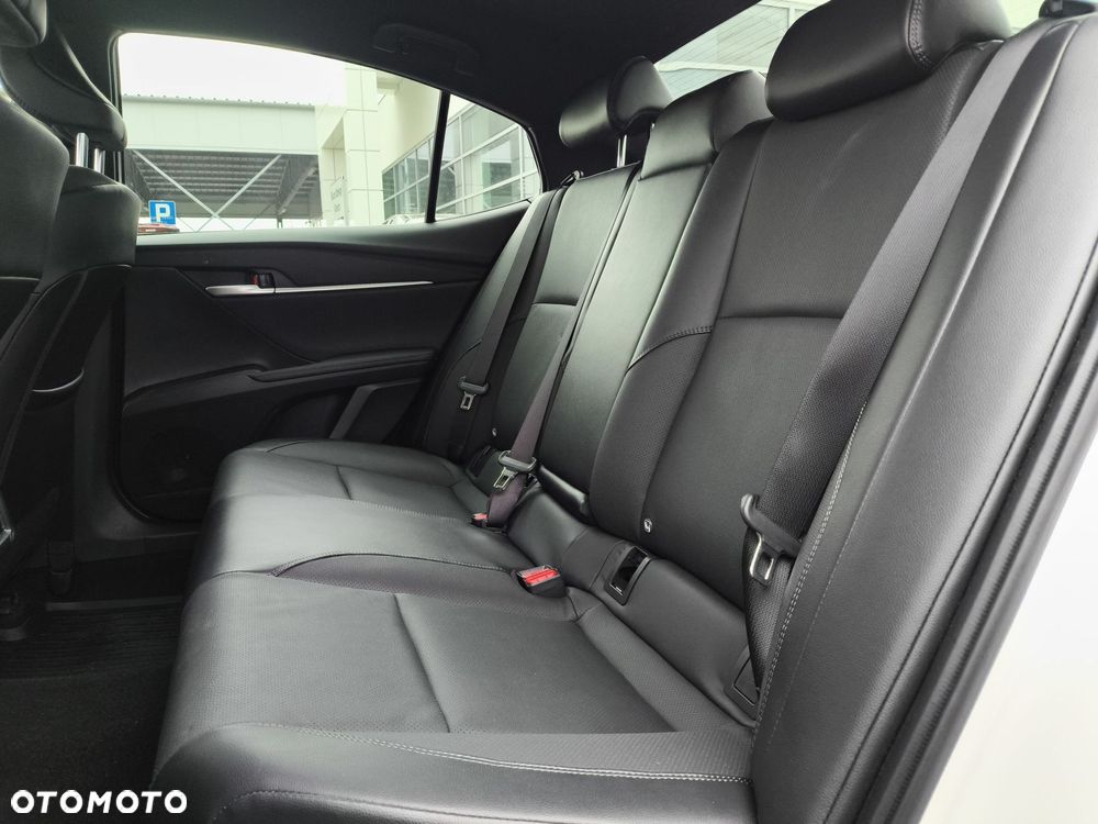 Toyota Camry - 26