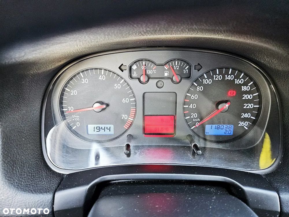 Volkswagen Golf 1.6 Trendline - 19