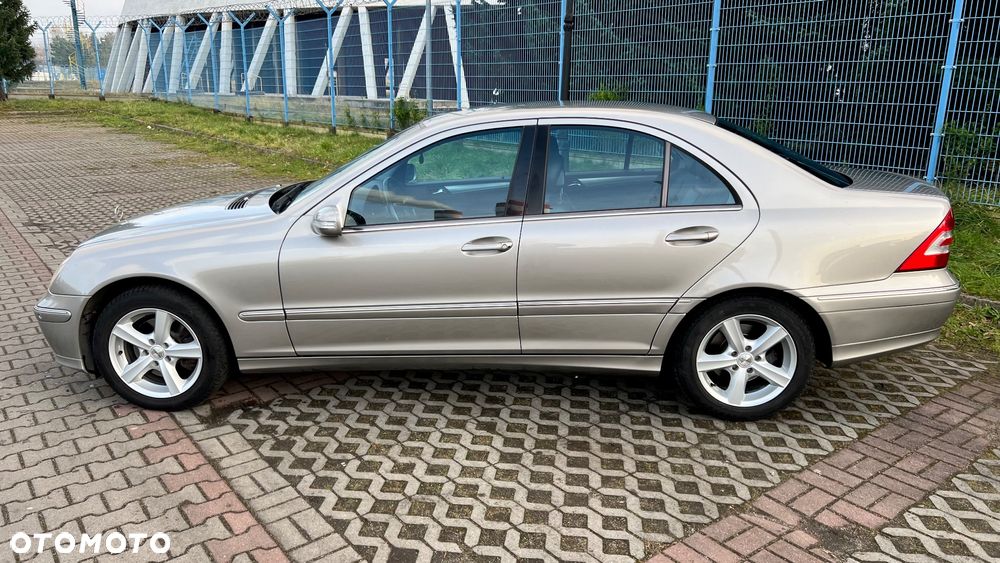 Mercedes-Benz Klasa C - 27