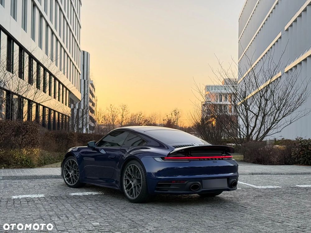 Porsche 911 Carrera - 6