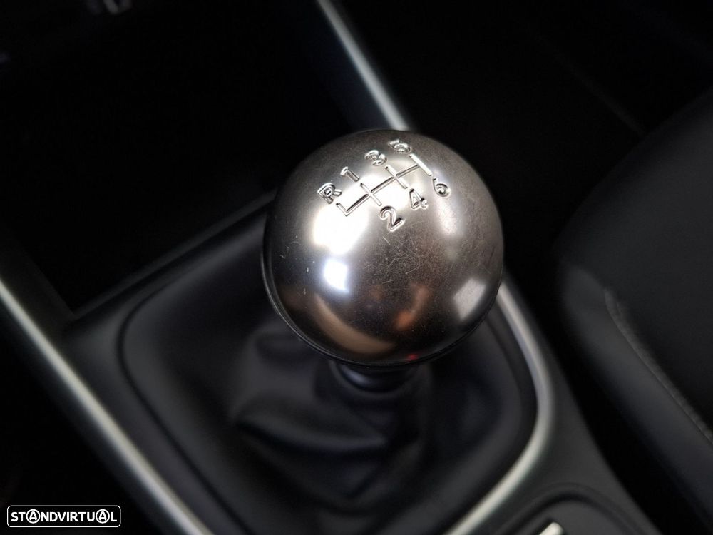 Jeep Avenger 1.2 TG Altitude - 19