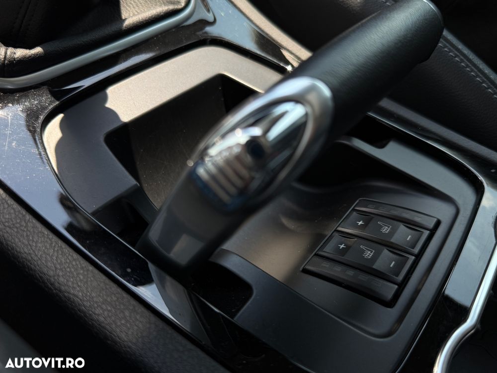 Ford Galaxy 2.0 TDCi DPF Business Edition - 25