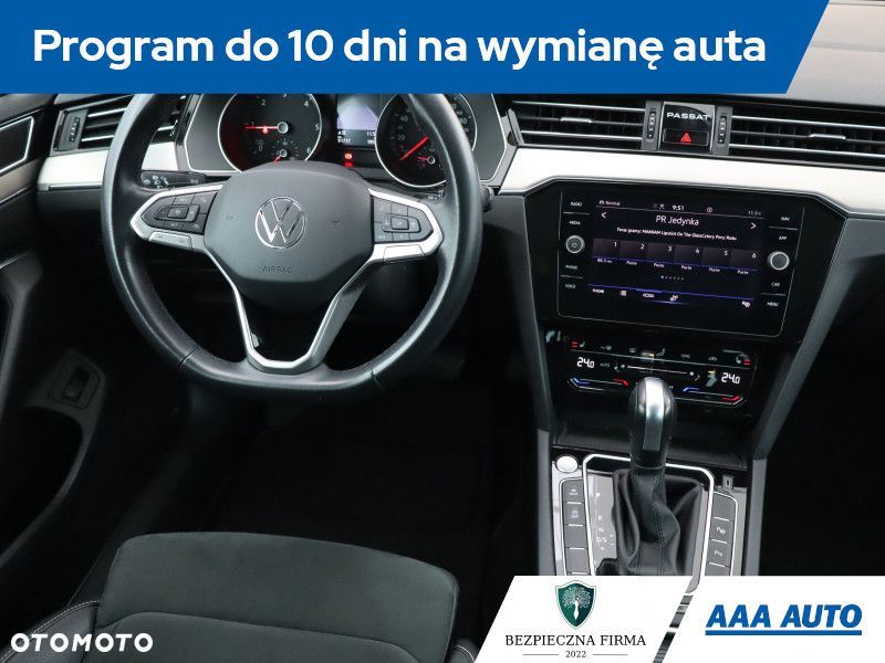Volkswagen Passat - 8