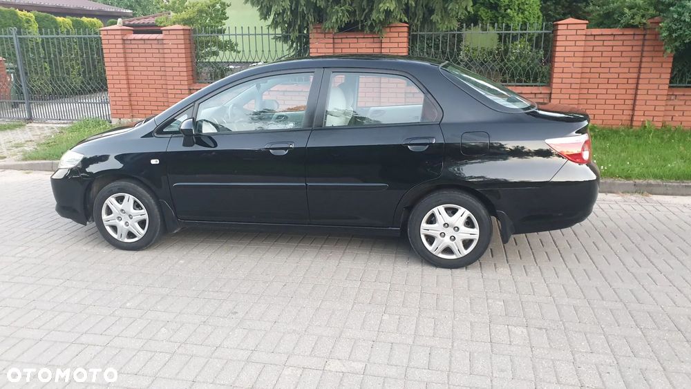 Honda City 1.4 Comfort - 11