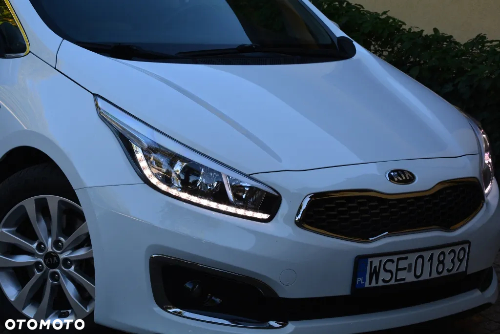 Kia Ceed 1.4 L Business Line Plus - 2