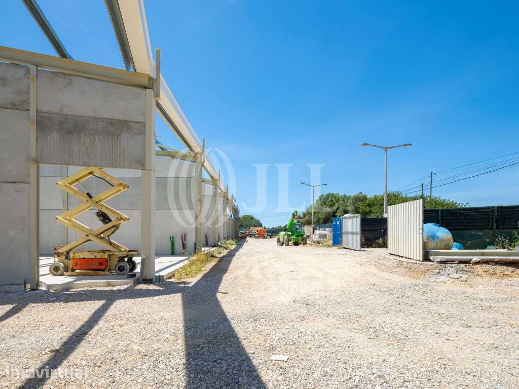 Loja no centro empresarial San Lorenzo, em Almanci, Algarve - Grande imagem: 5/27