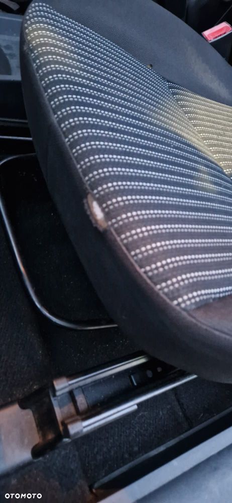 Mitsubishi Colt - 13