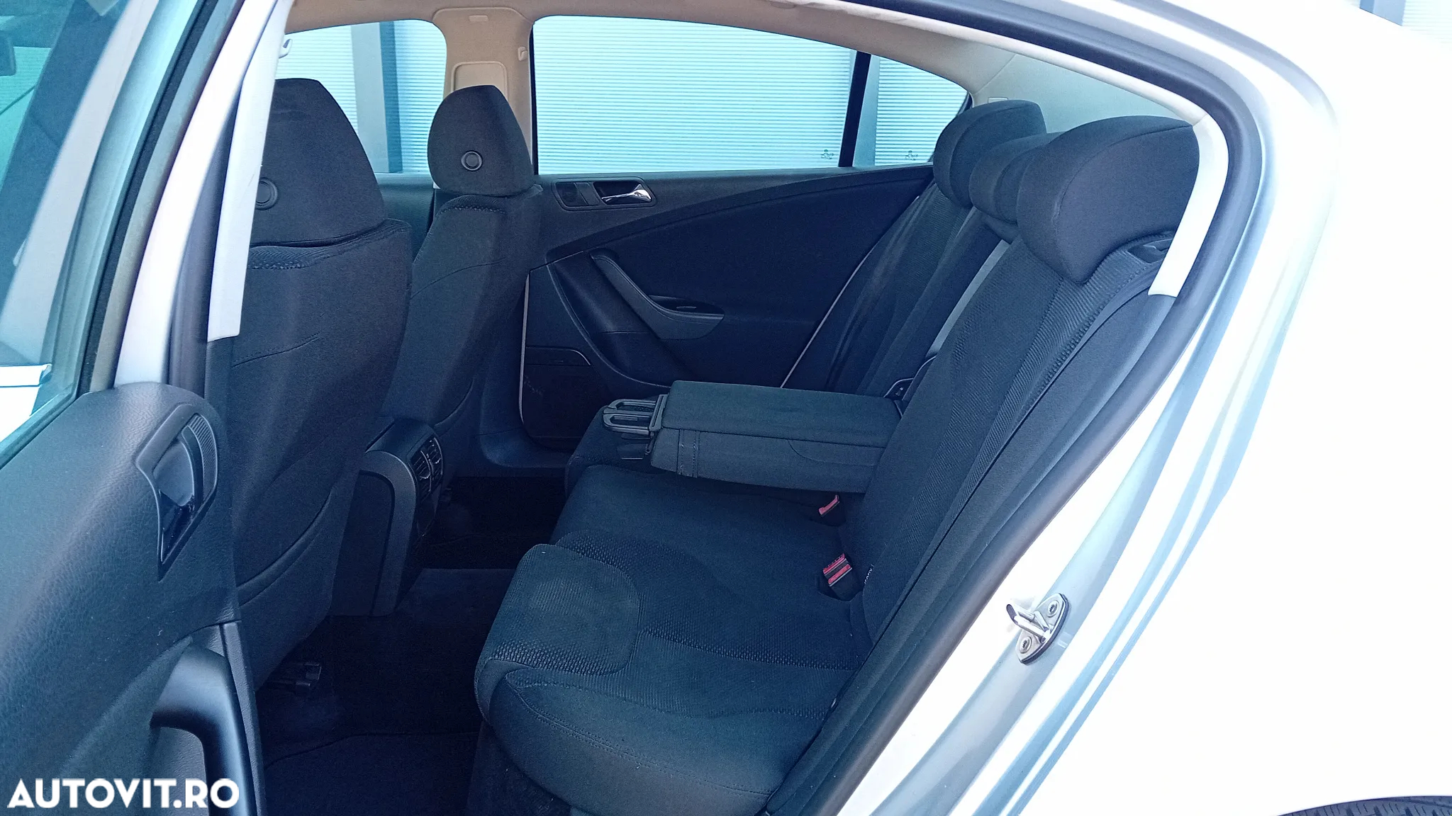 Volkswagen Passat Variant 1.6 FSI Comfortline - 10