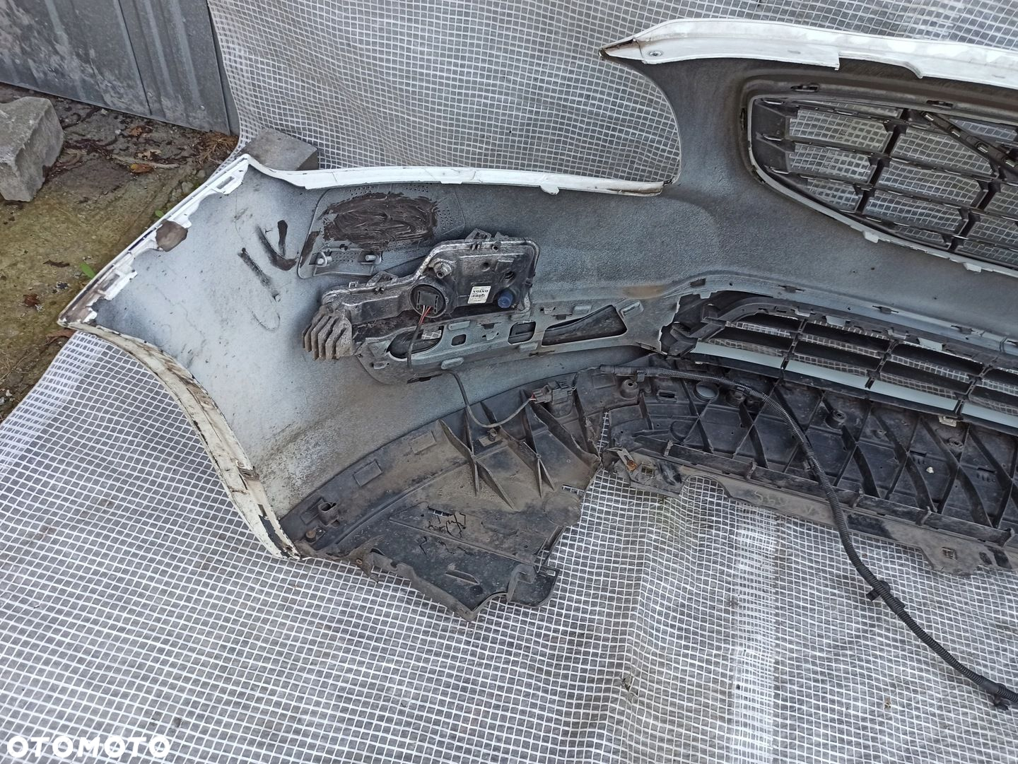 VOLVO S60 II V60 LIFT 13-18 ZDERZAK PRZEDNI PRZÓD KOMPLETNY BIAŁY 614 - 13