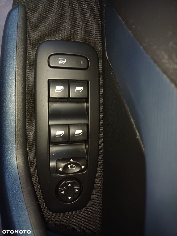 Peugeot 2008 e-HDi FAP 92 STOP & START Business-Line - 33