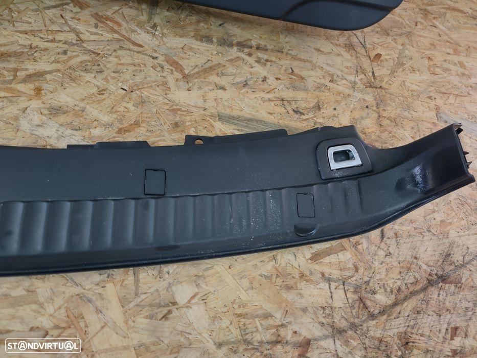 Cartão Revestimento Mala , Plástico piso Fecho Bmw Serie 5 E61 Lci - 3