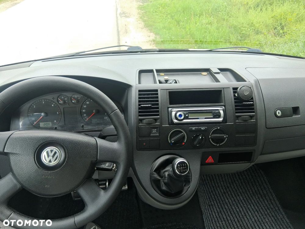 Volkswagen T5 - 12