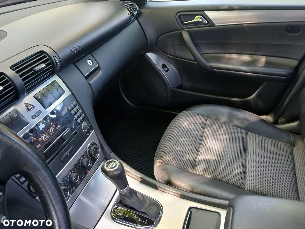 Mercedes-Benz Klasa C 180 Kompressor Automatik Avantgarde - 28