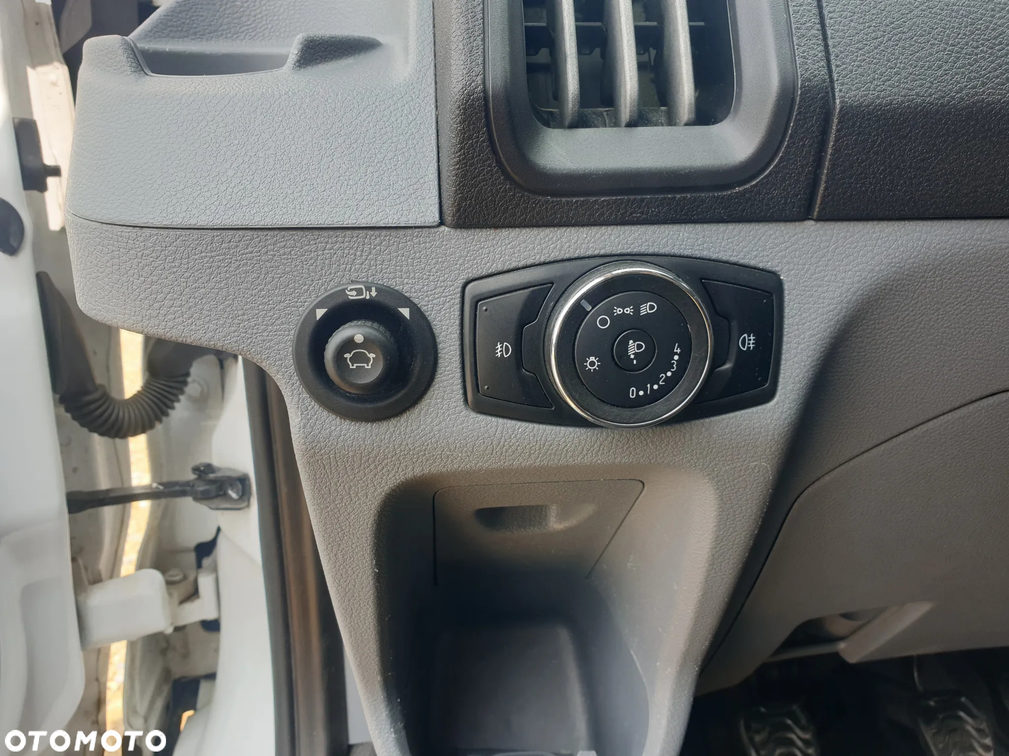 Ford TRANSIT - 12