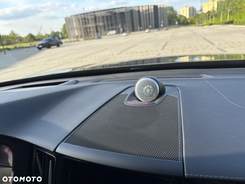 Volvo XC 60 B5 B AWD Ultimate Black Edition - 27