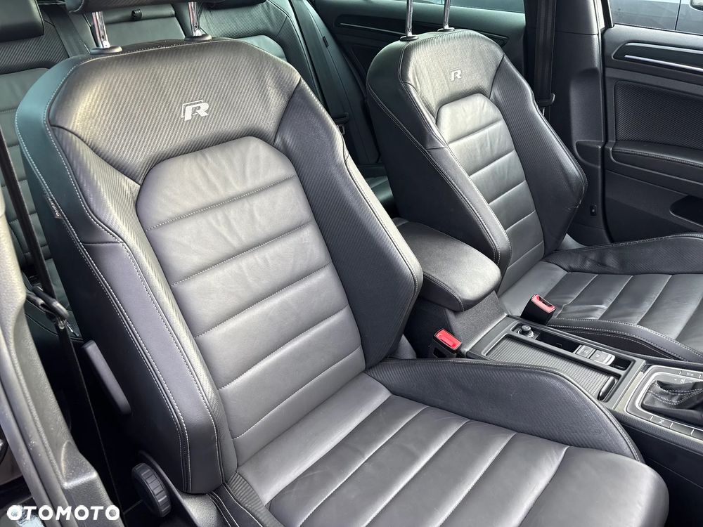 Volkswagen Golf - 19