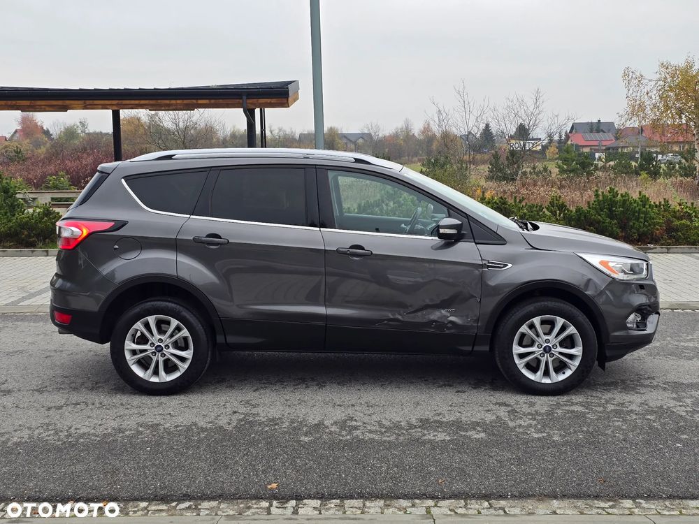 Ford Kuga 2.0 TDCi 4x4 Titanium - 6