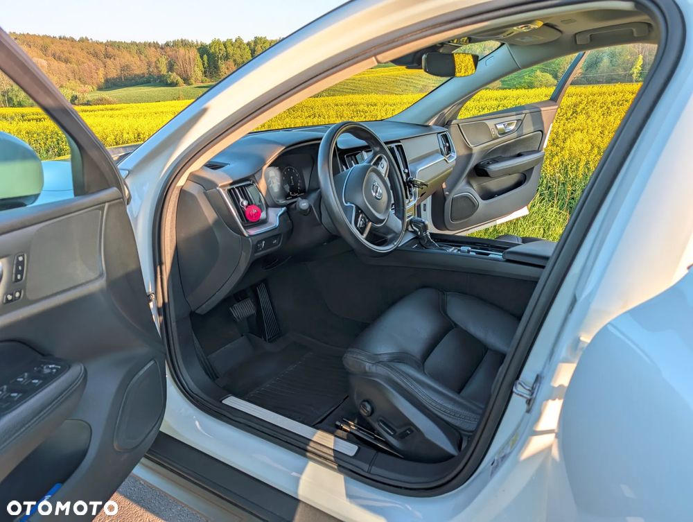 Volvo V60 T5 AWD Momentum - 6