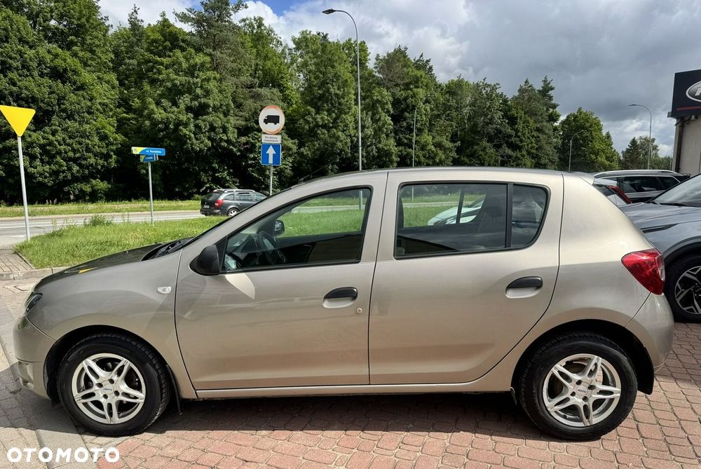 Dacia Sandero 1.2 16V 75 Essentiel - 13