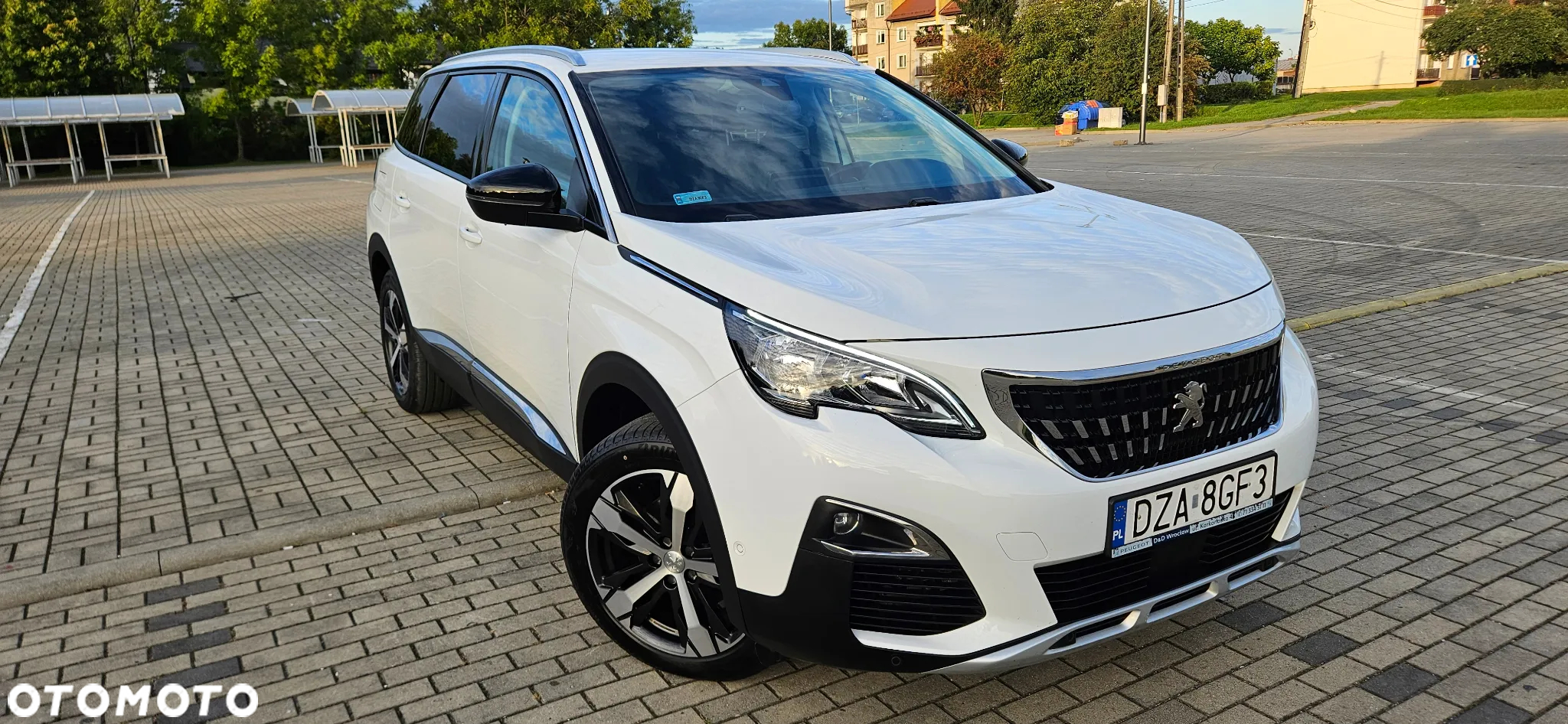 Peugeot 5008 1.5 BlueHDI Allure S&S EAT8 - 3