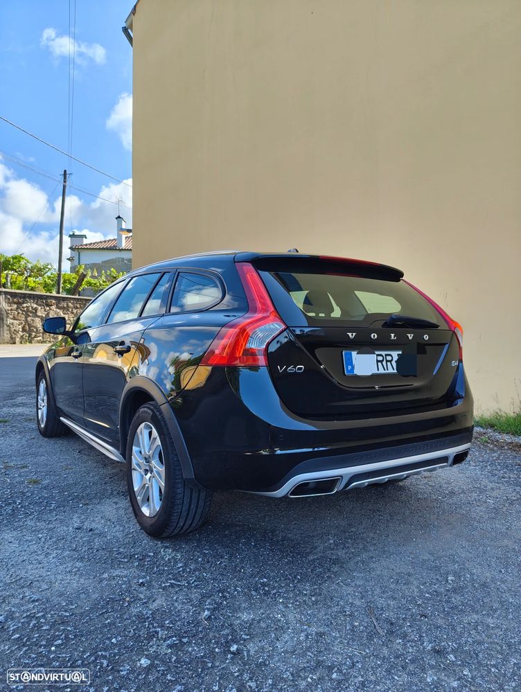 Volvo V60 Cross Country 2.0 D4 Momentum - 4