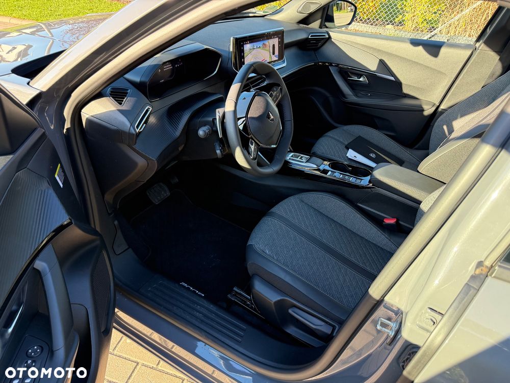 Peugeot 2008 PureTech 130 GT S&S EAT8 - 28