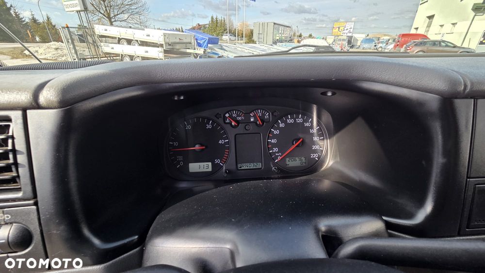 Volkswagen Transporter - 11