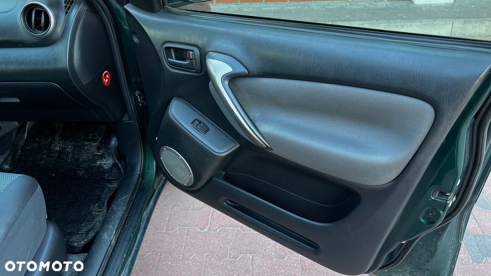 Toyota RAV4 D-4D 4x4 Edition - 16