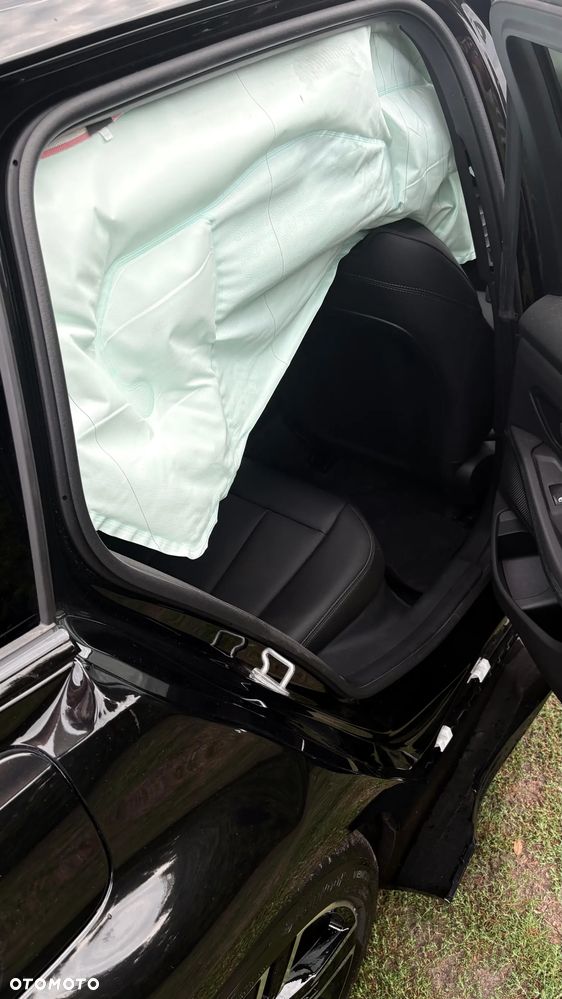 BMW Seria 3 318i M Sport - 14