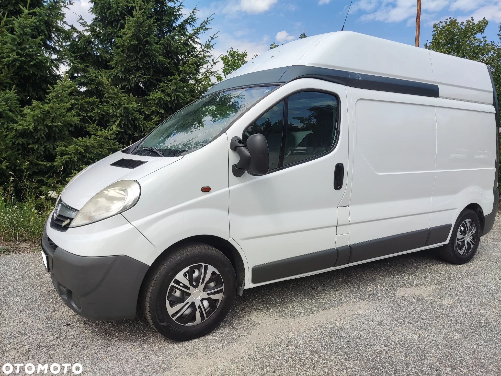 Opel Vivaro - 1