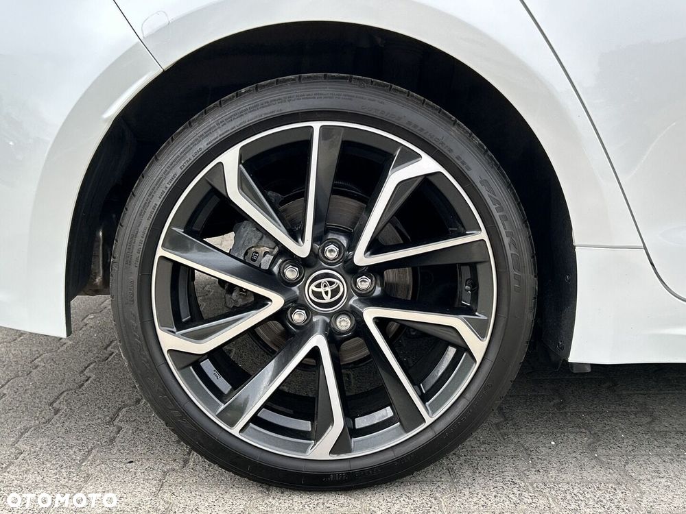 Toyota Corolla 1.8 Hybrid Executive - 9