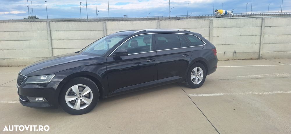 Skoda Superb 2.0 TDI DSG Style - 4