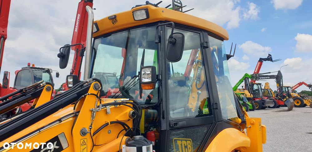 JCB 2CX tylko 2835mtg! z ROTOTILT / 3 łyżki /widły/centralne smarowanie/klimatyzacja / STAN IDEALNY !! - 23