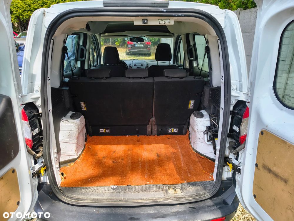 Ford Transit Courier - 8