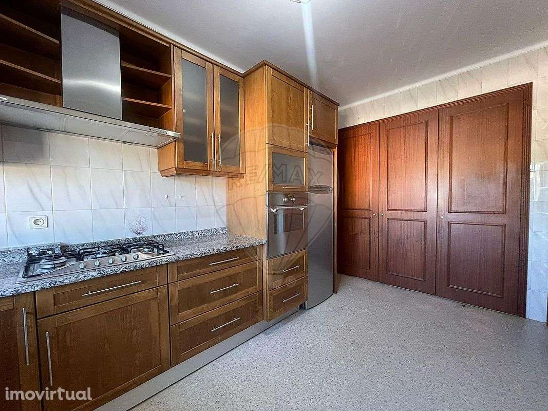 Apartamento T2 para arrendamento - Grande imagem: 4/46